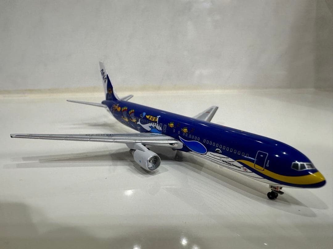 ANAボーイング767 マリンジャンボJr特別塗装 1:400ダイキャストモデル