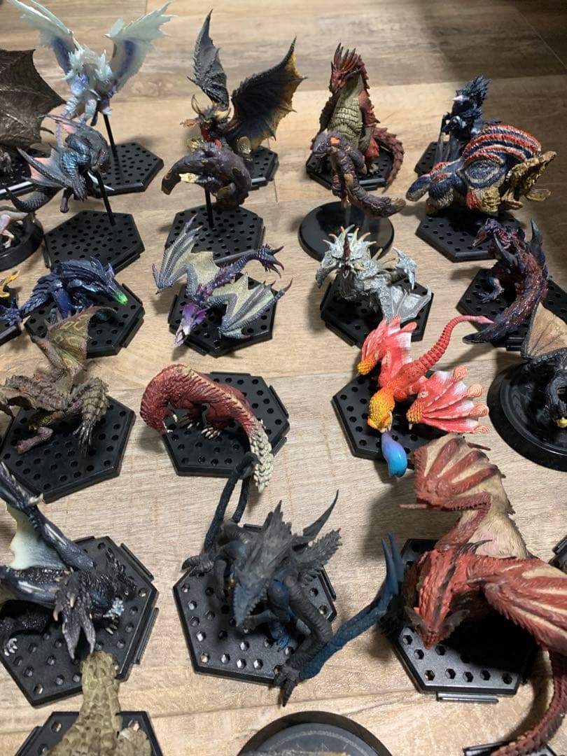 モンスターハンターフィギュア　スタンダードモデル　まとめ売り　約125体