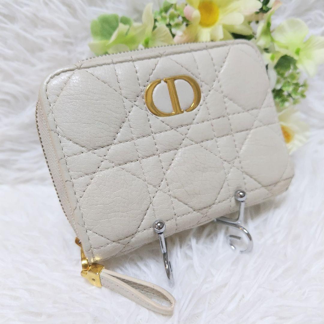 美品✨ディオール◇カロ二つ折り財布　カナージュキルティングゴールド金具ホワイト