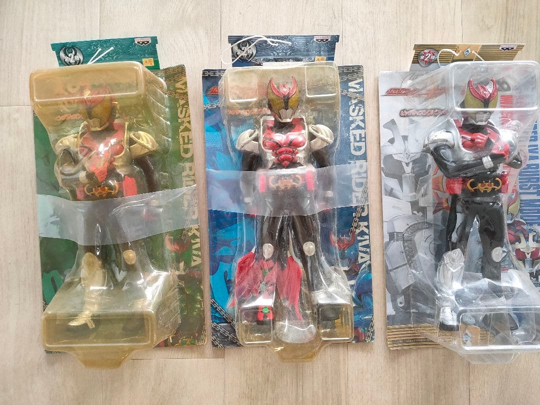仮面ライダーキバ インブリスタービックサイズ非売品フィギュア8体