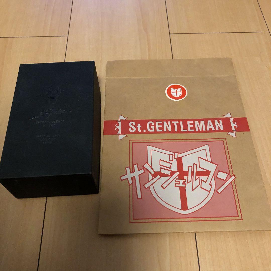 ジョジョの奇妙な冒険 吉良吉影 ネクタイ&シール付き紙袋セット(未使用品)