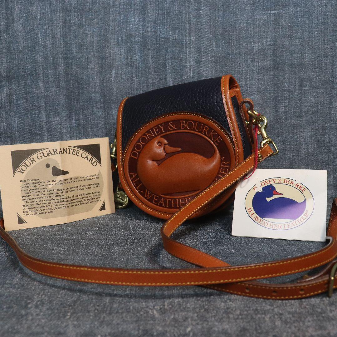 未使用 Dooney&Bourke デカロゴ タグ付 ショルダーバッグ