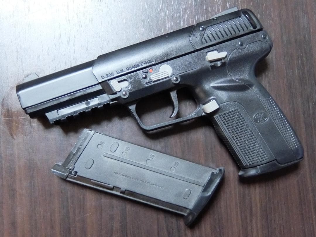 東京マルイ FN5-7(ファイブセブン) ブラック ガスブローバック