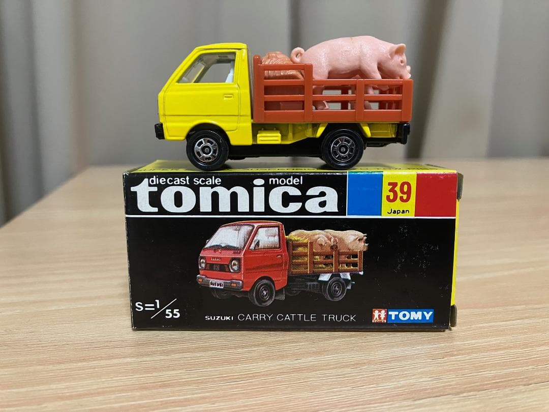 日本製トミカ　黒箱39　スズキ　キャリイ　家畜運搬車　 デットストック
