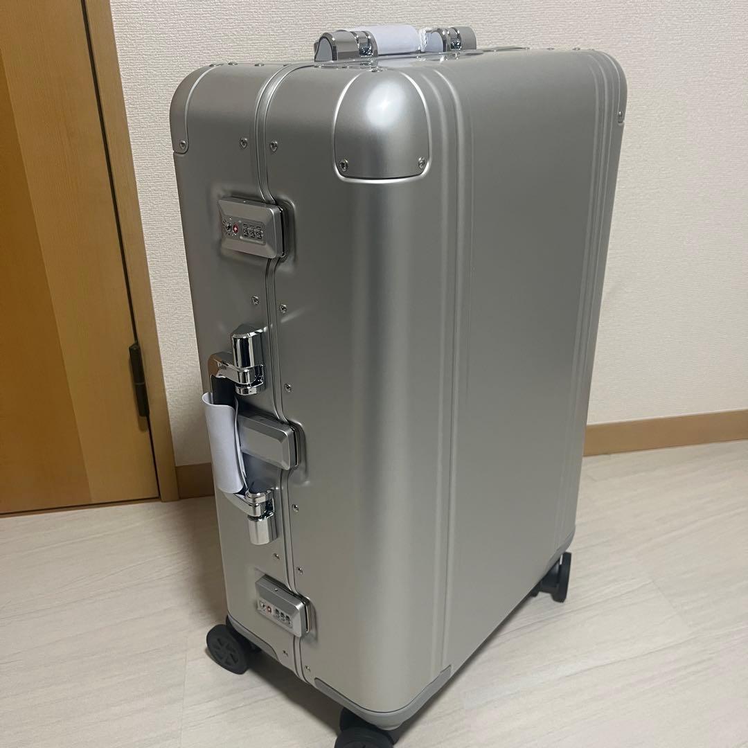 バッグ ZOROHALLIBURTON Classic Aluminum 3.0 59L