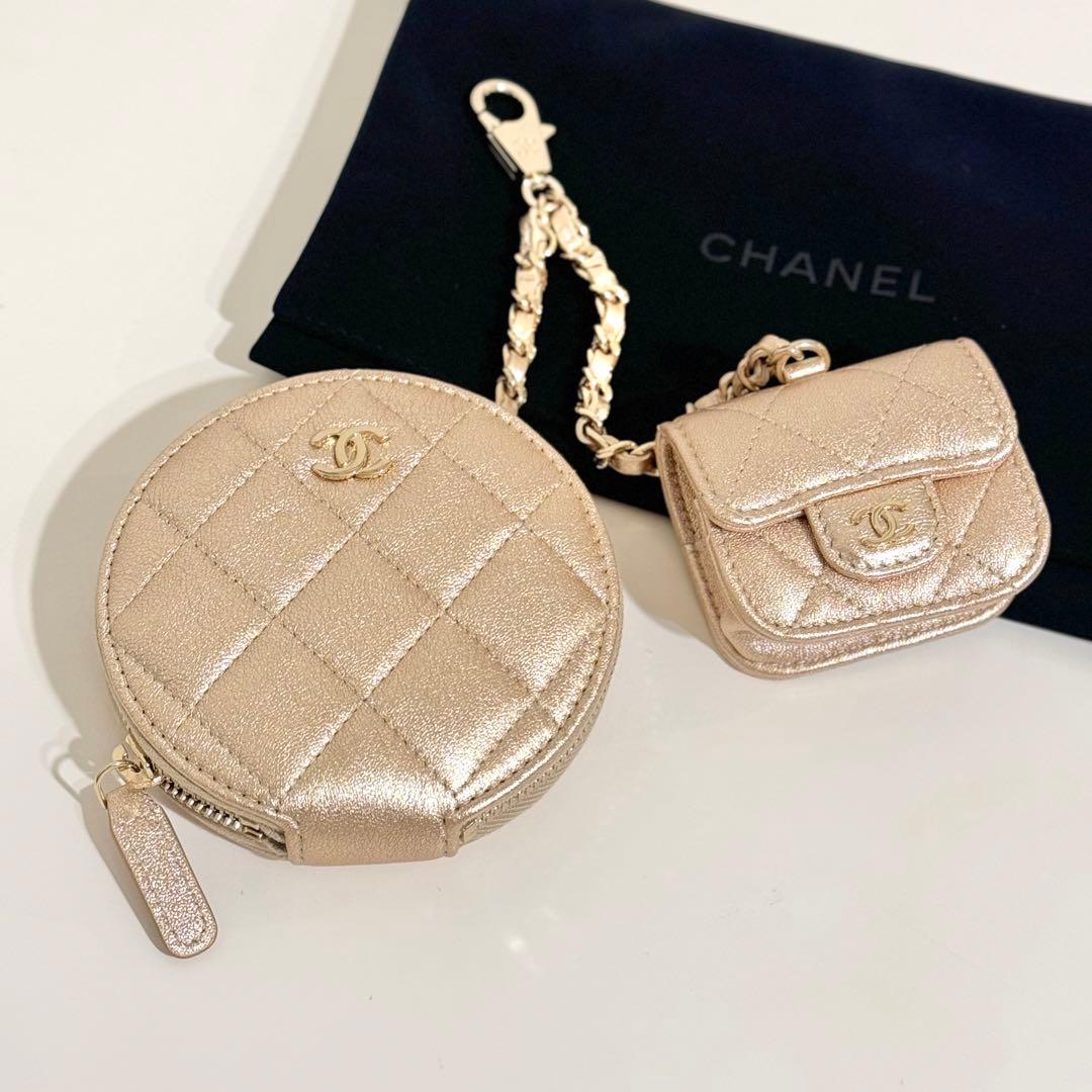 イヤーズギフト CHANEL ゴールド ケース AirPodsケース