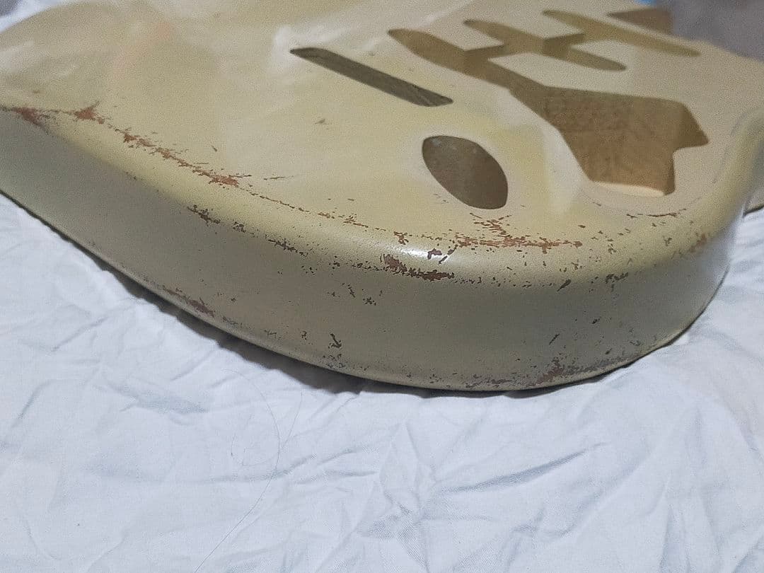 MDL1 ストラトキャスター用 ボディフェンダー MJT ラッカー仕上げレリック