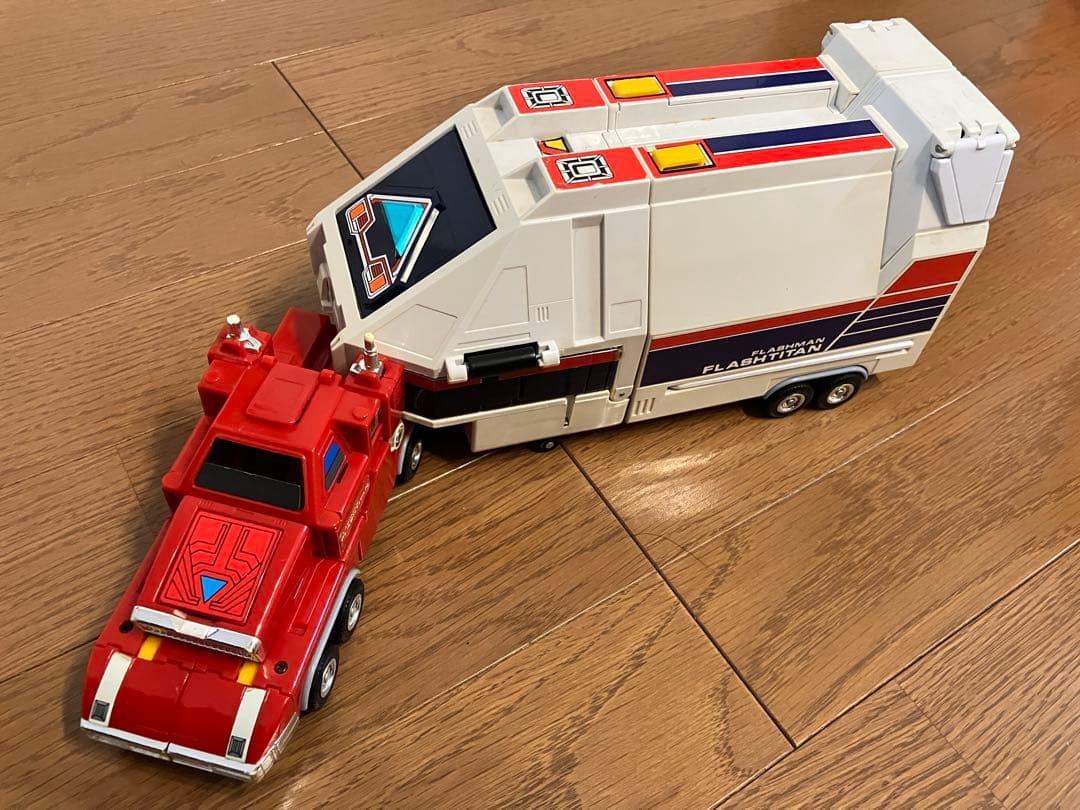 バンダイ DX フラッシュタイタン