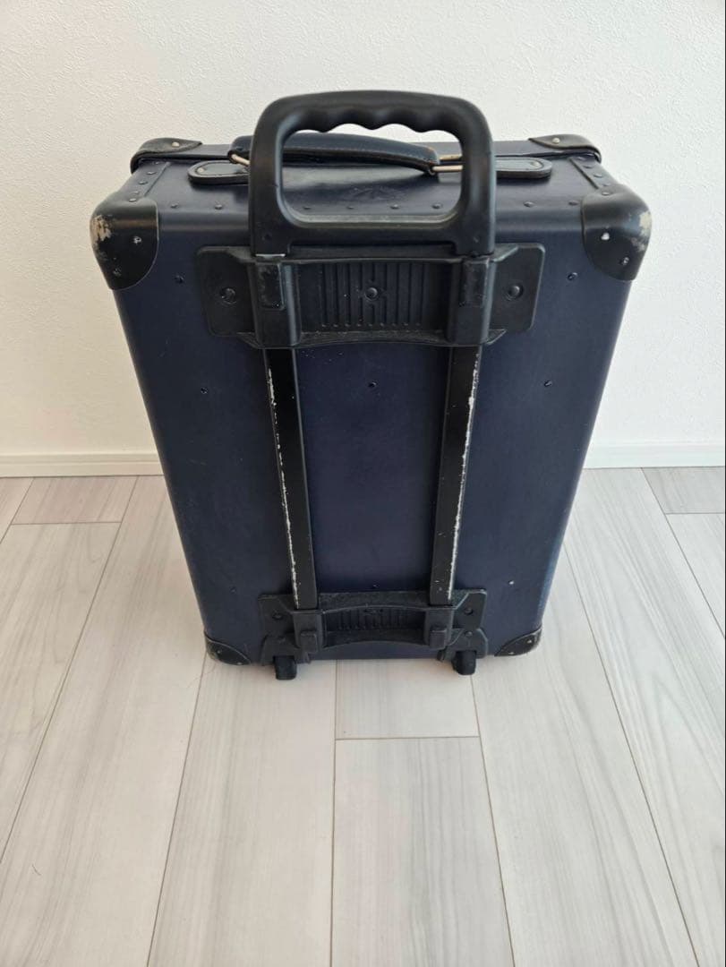 グローブトロッターGLOBE-TROTTERスーツケース　ネイビー