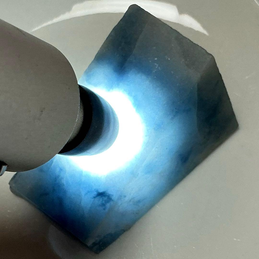 コン沢翡翠　マニア向け究極のカット原石（135）