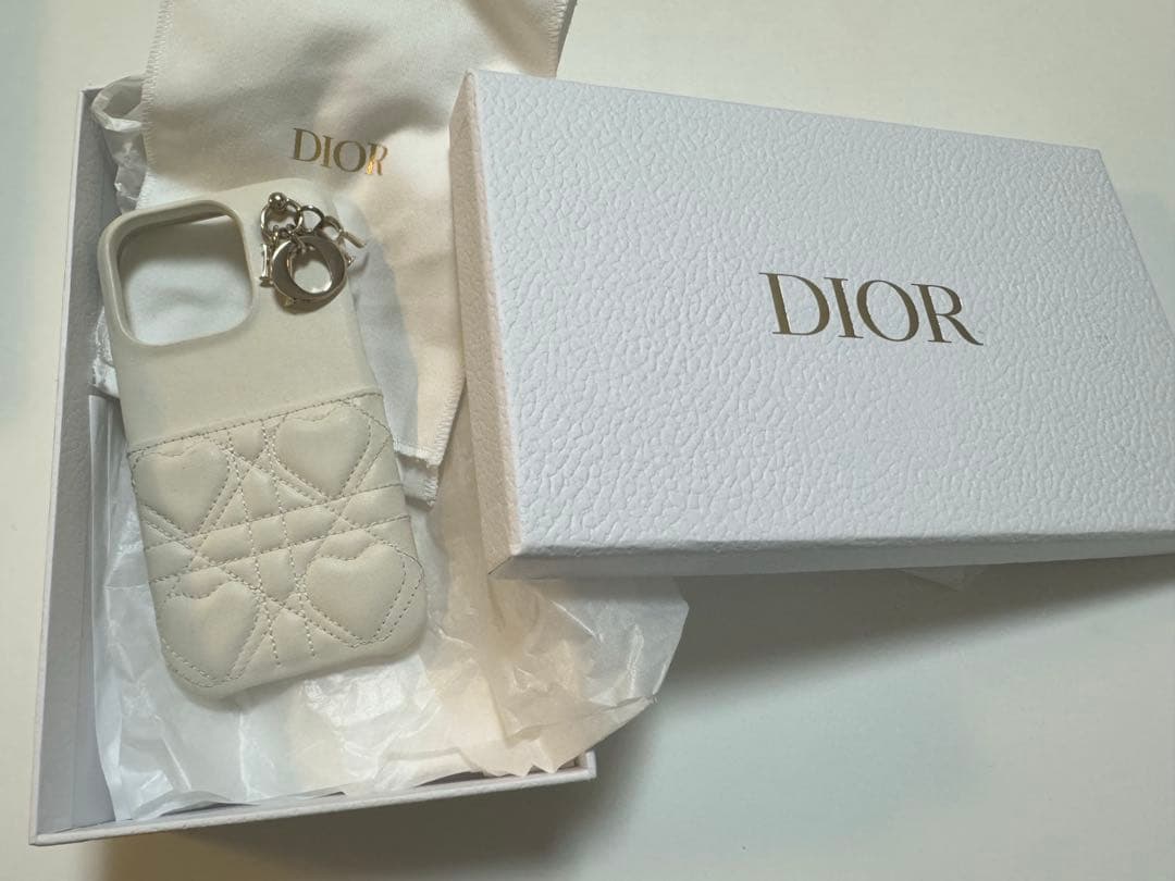 DIOR カナージュ　iPhone15Pro スマホケース
