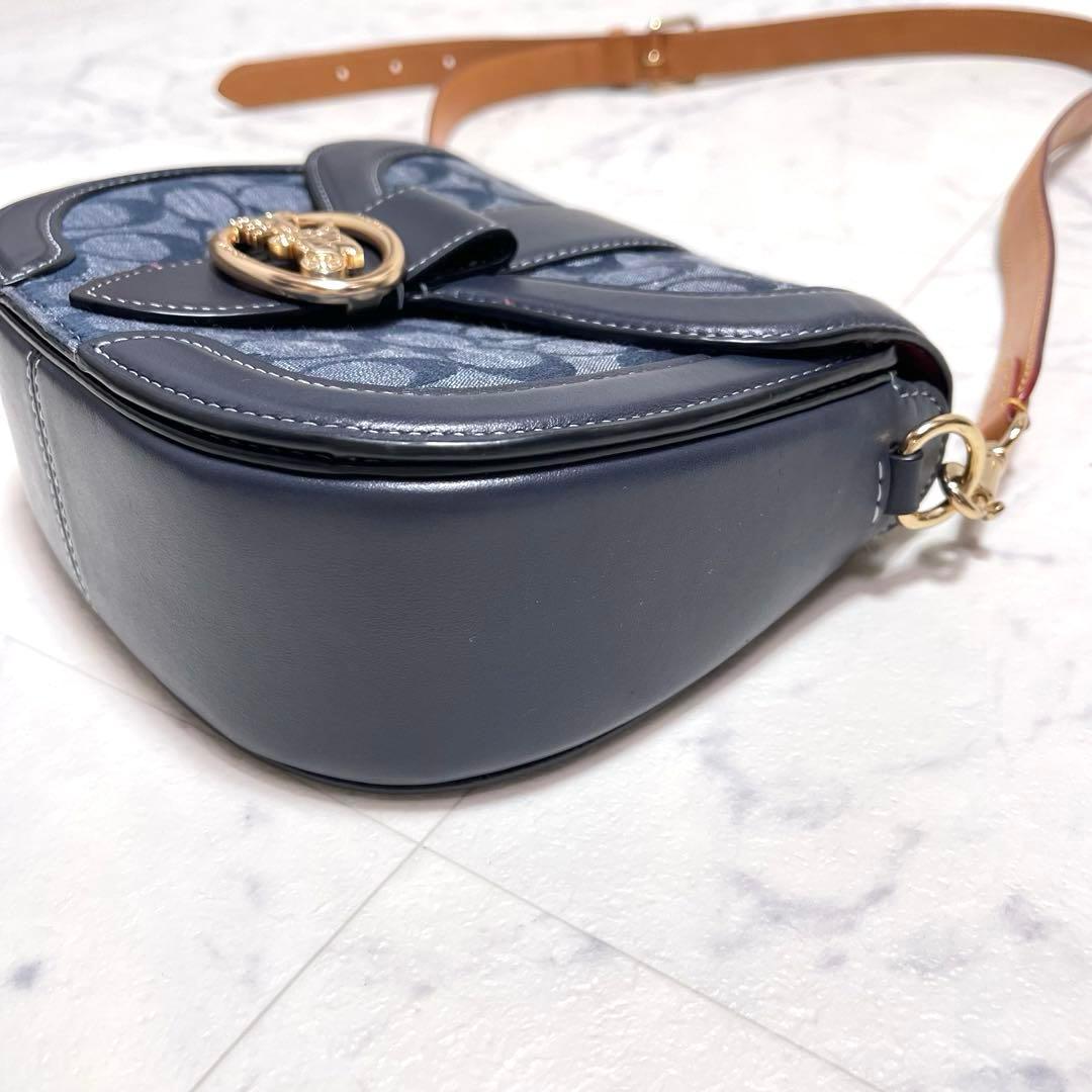 マイメロ✨コーチ ショルダーバッグ ジョージー サドルバッグ シグネチャー