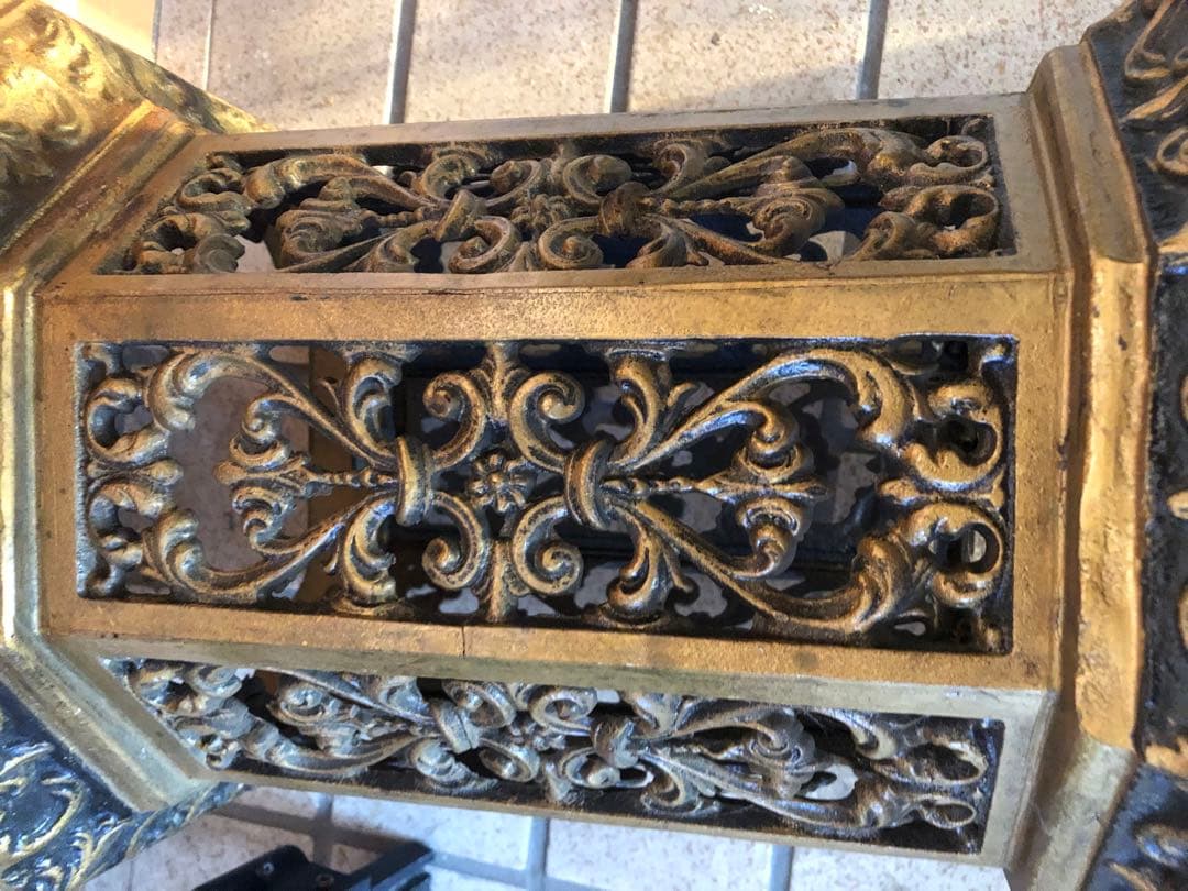 フラワースタンド　ヨーロピアン風　アンティーク調　ロココ調　コーヒーテーブル