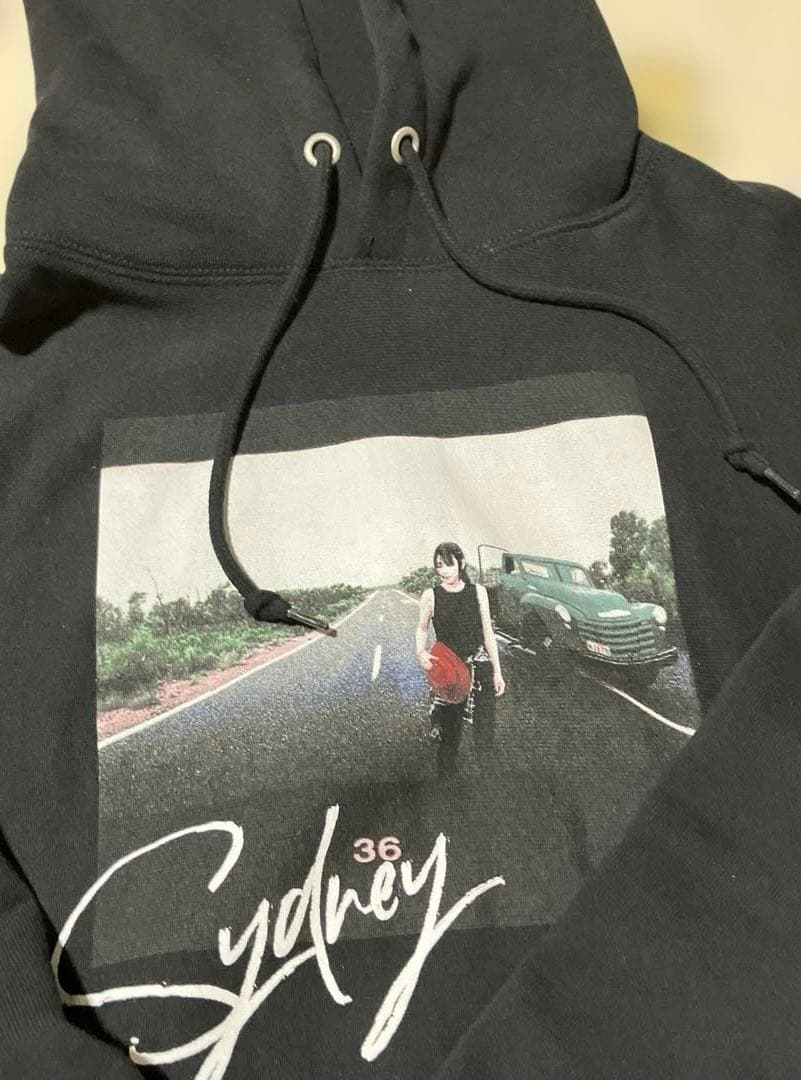 ZARD プルオーバーパーカー