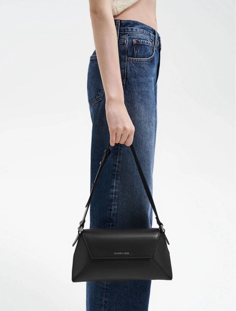 CHARLES & KEITH Nasrin ナスリン　ショルダーバッグ