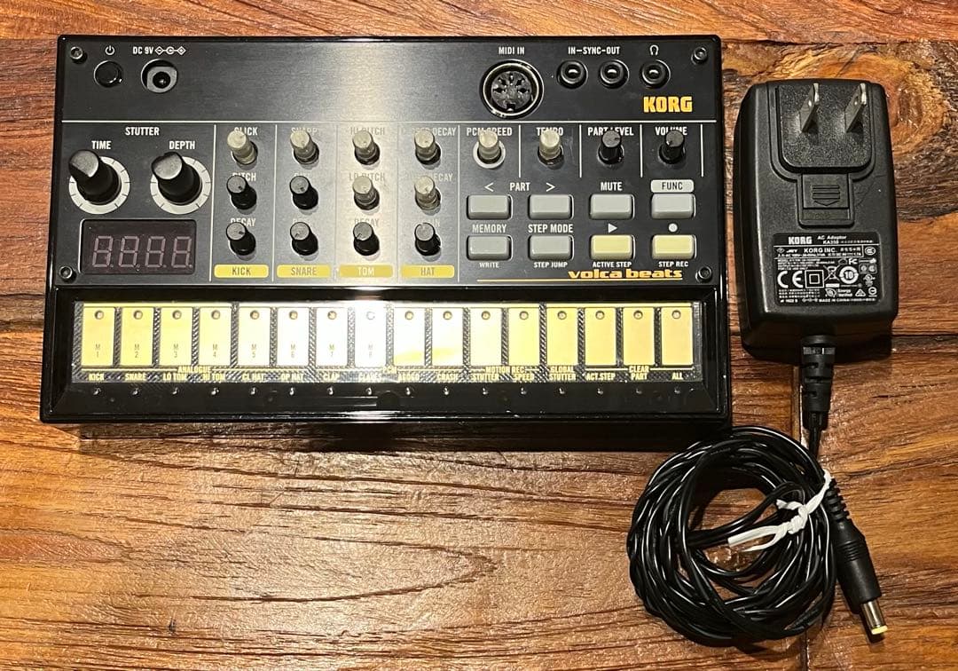 KORG ( コルグ ) volca beatsアナログリズムマシンアダプタ付き