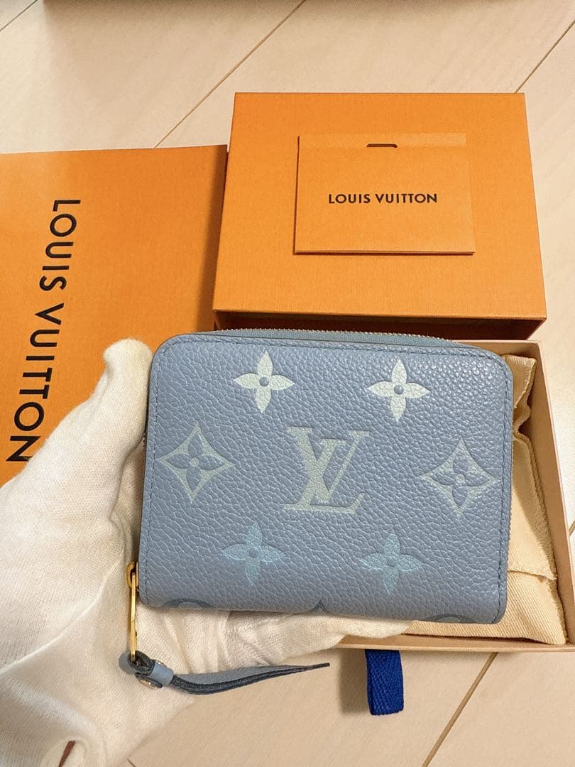 ヴィトン アンプラント バイザプール ジッピーパース サマーブルー