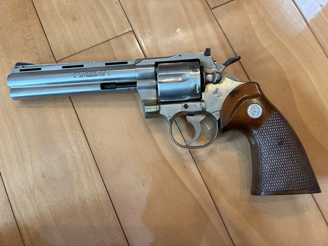 コクサイ　コルトパイソン　金属モデルガン　6インチモデル