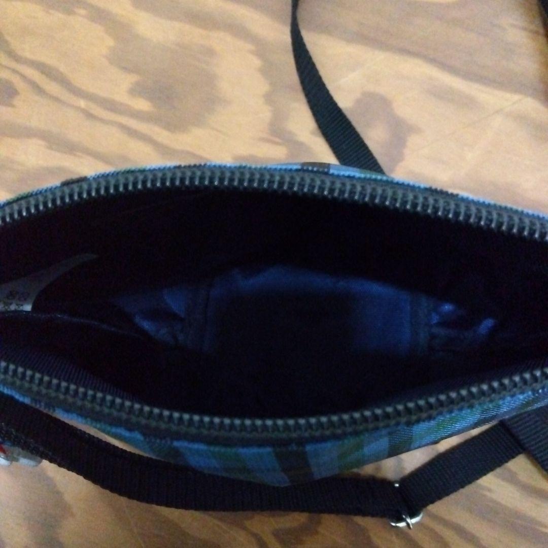 ファミリア familiar 舟形 ショルダーバッグ ポシェット