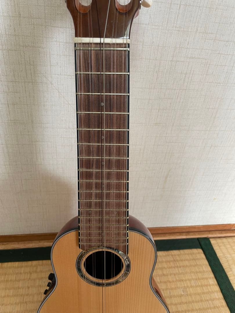 チャランゴ［エレキアコスティック］made in Perú お正月セール‼️