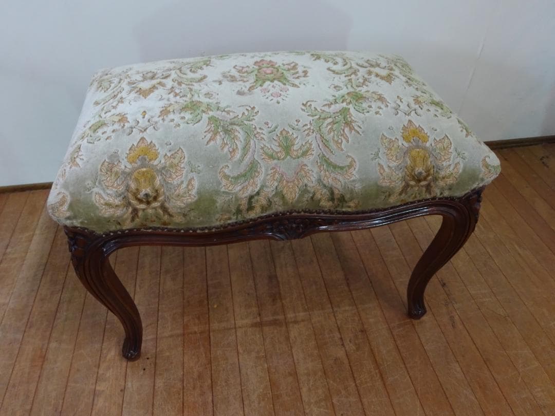 ニコ　カリモク　ドマーニ　ルイXVシリーズ　金華山　スツール　オットマン