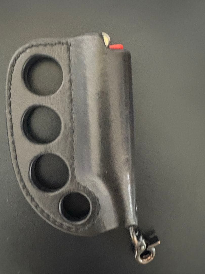 ナックルデザイン レザーキーケース