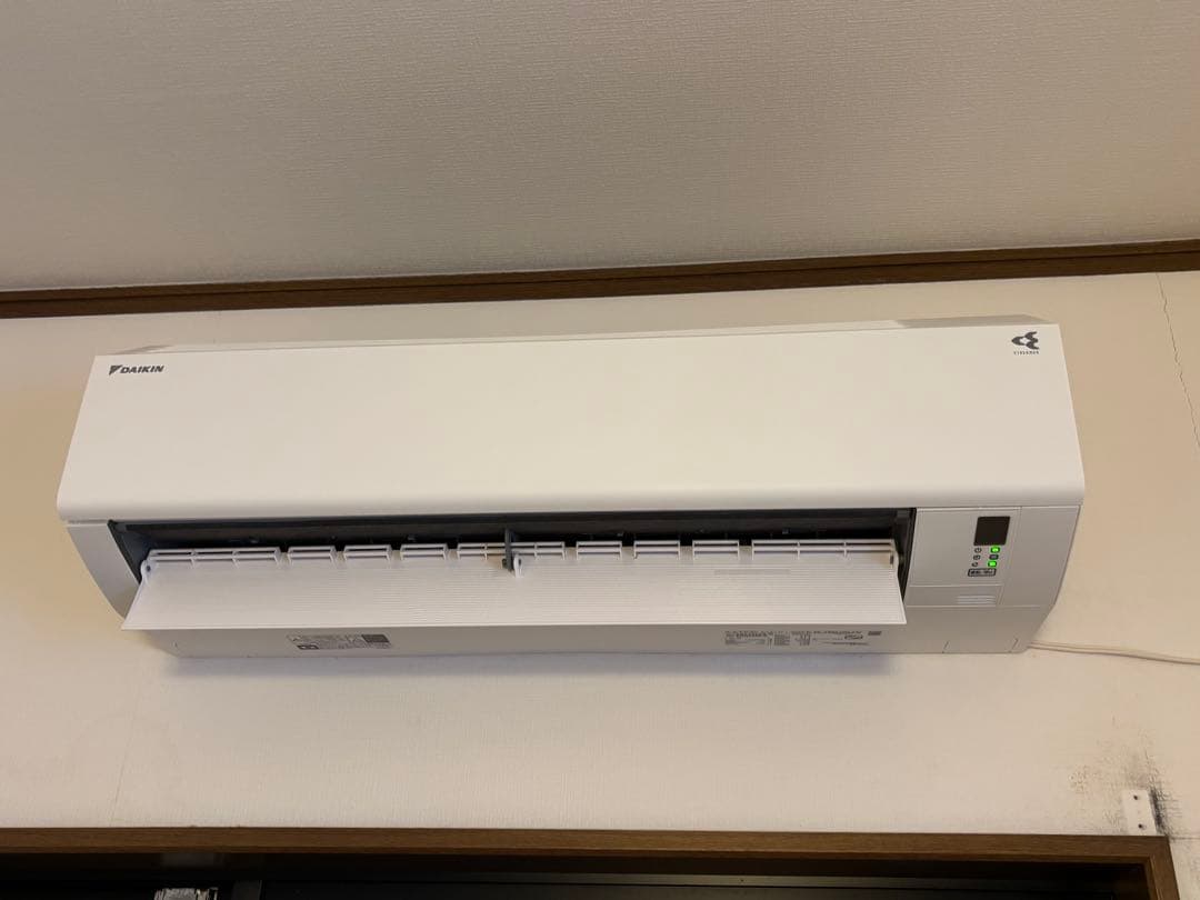 12/11まで【美品】2024年製　ダイキン　エアコン　8畳用　100V