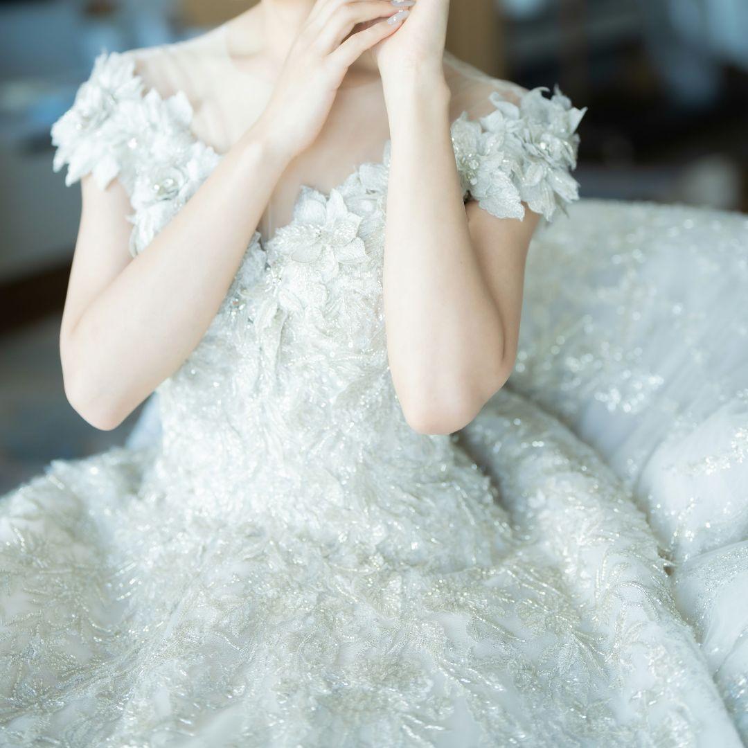 【さき】半額以下【韓国ドレス】ビジューウェディングドレス　結婚式　前撮り