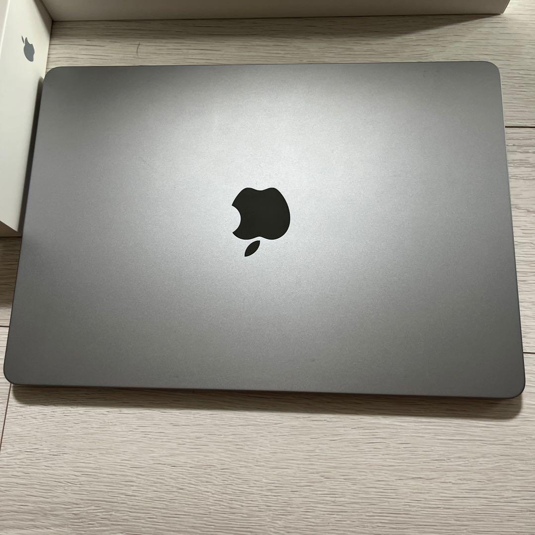 MacBook Air M2 スペースグレー