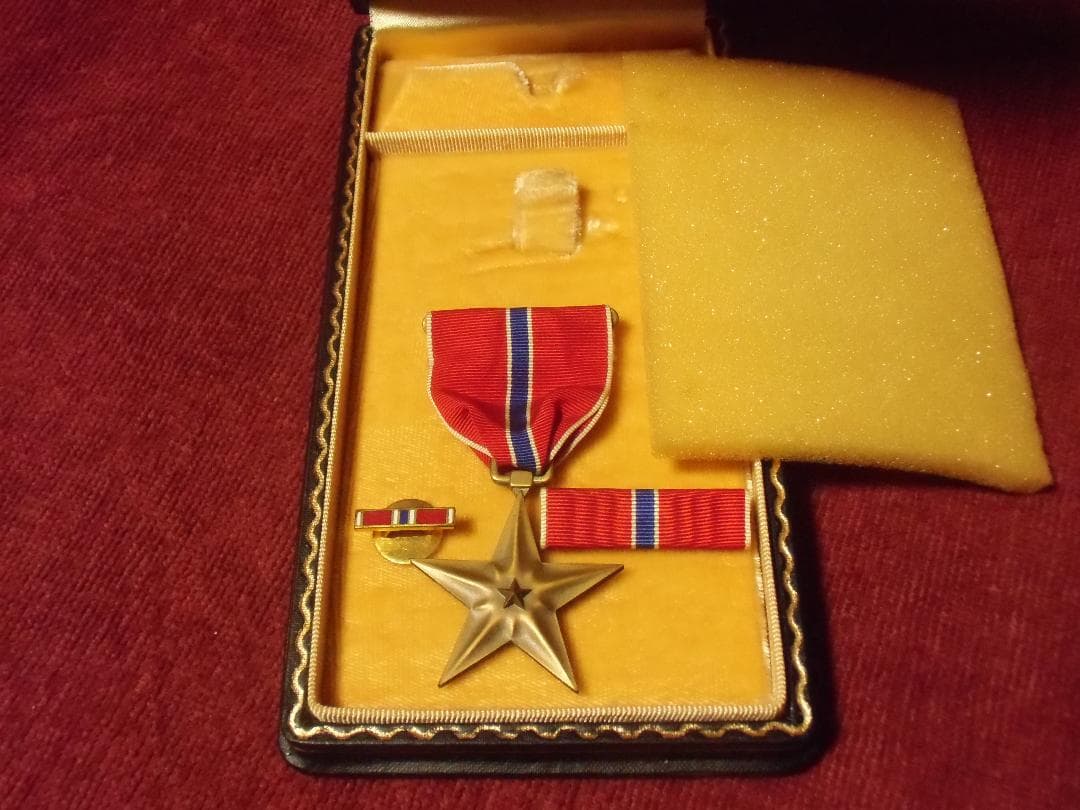 ★アメリカ軍の記章/徽章＊１９４０年代＊ブロンズスター勲章（実物）
