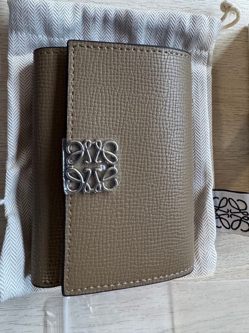 LOEWE 三つ折り財布 ブラウン