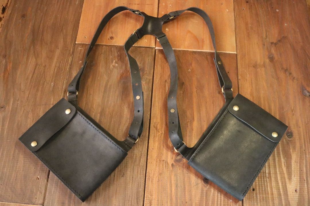 に*ろ様 【ダブル】ショルダーホルスターバッグ　牛本革　ホルスター　ショルダーバ