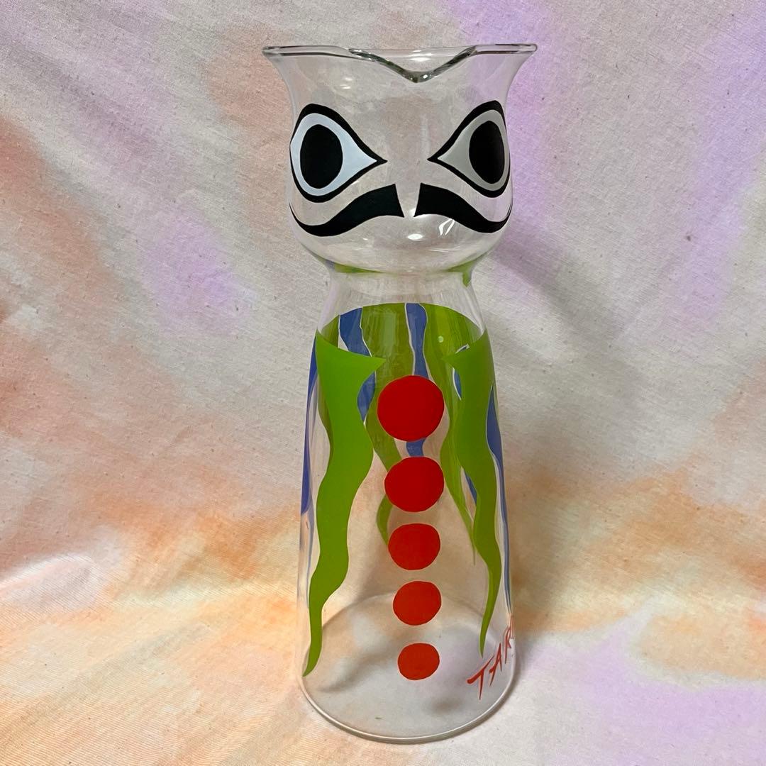 水差し男爵　岡本太郎