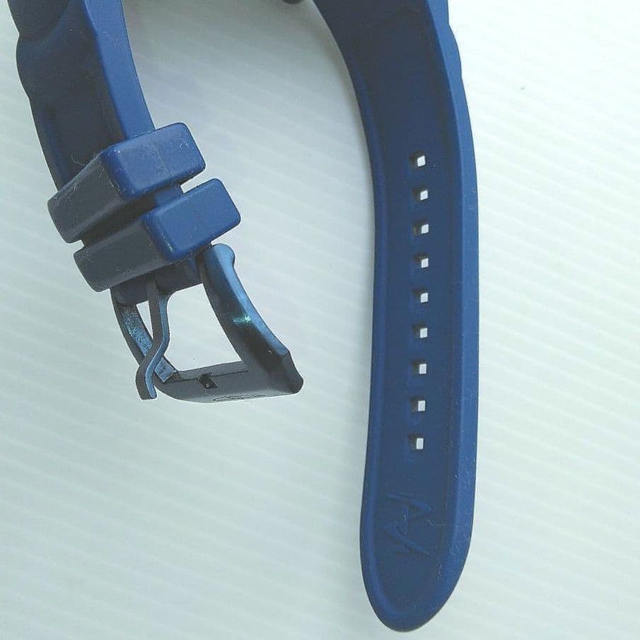 ち-ぶ-さん INVICTA キャプテンアメリカモデル