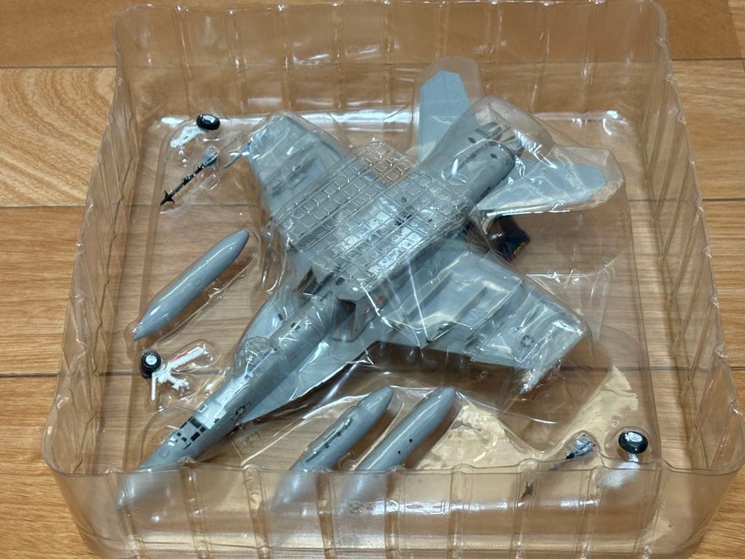 ドラゴン 1/72 F/A-18F SUPER HORNET VFA11 訳あり