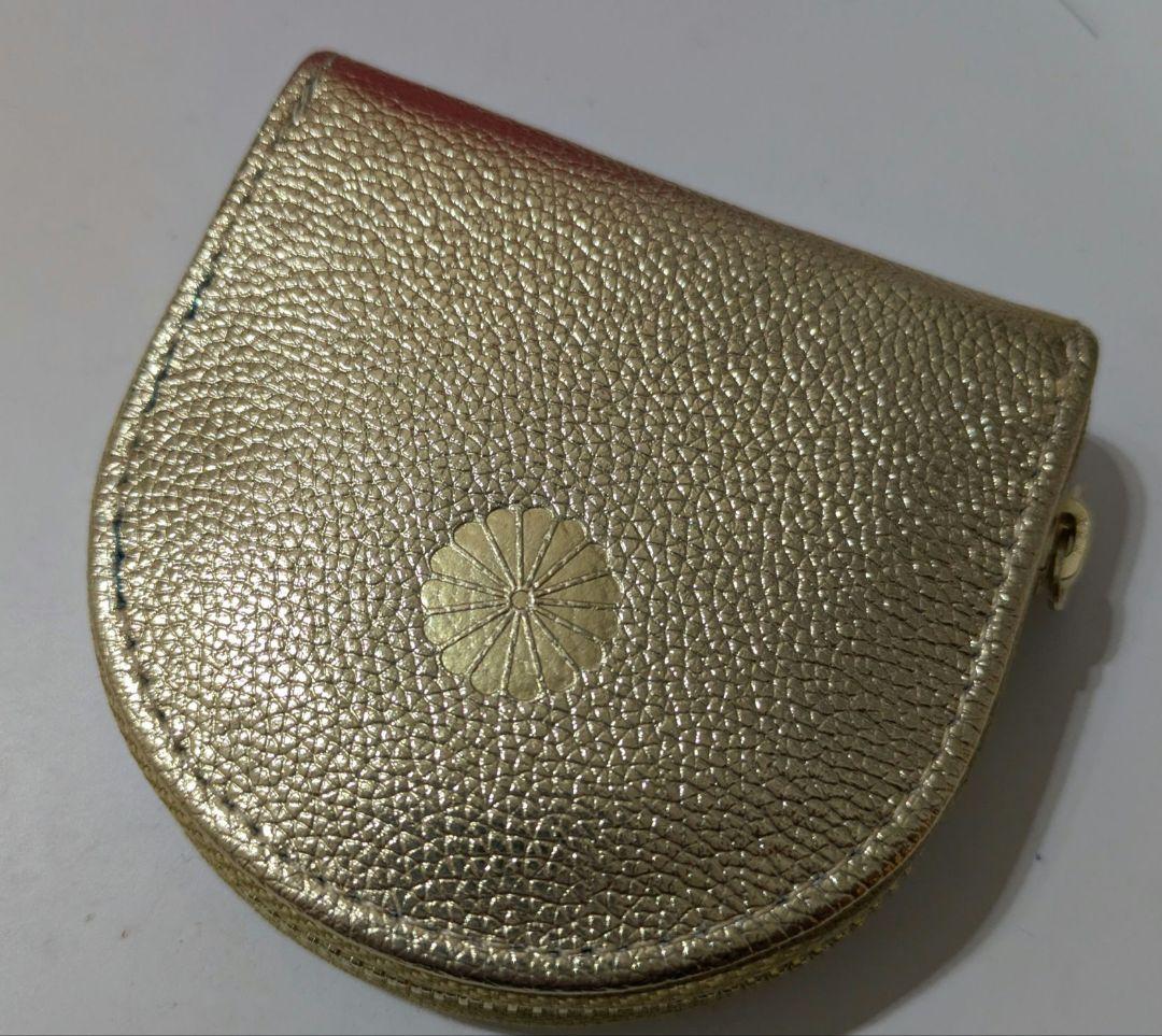 よ*ち様 皇居限定 菊の御紋入り馬蹄型 　ケース 財布 小銭入れ 牛革 ゴ