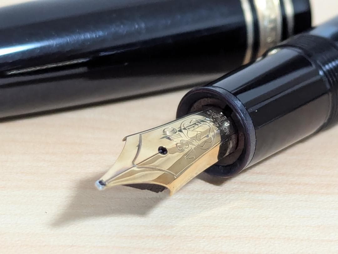 モンブラン マイスターシュテュック 146 万年筆 B 太字 14K 全金