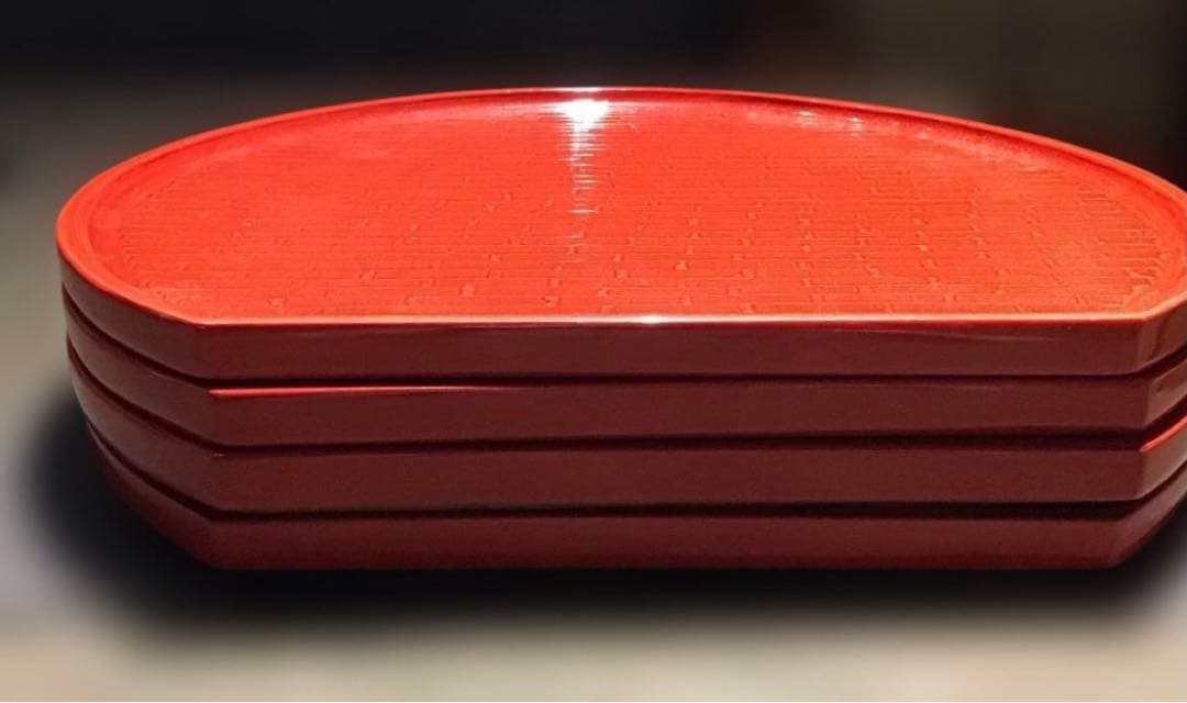 赤い漆器 膳 花柄付き