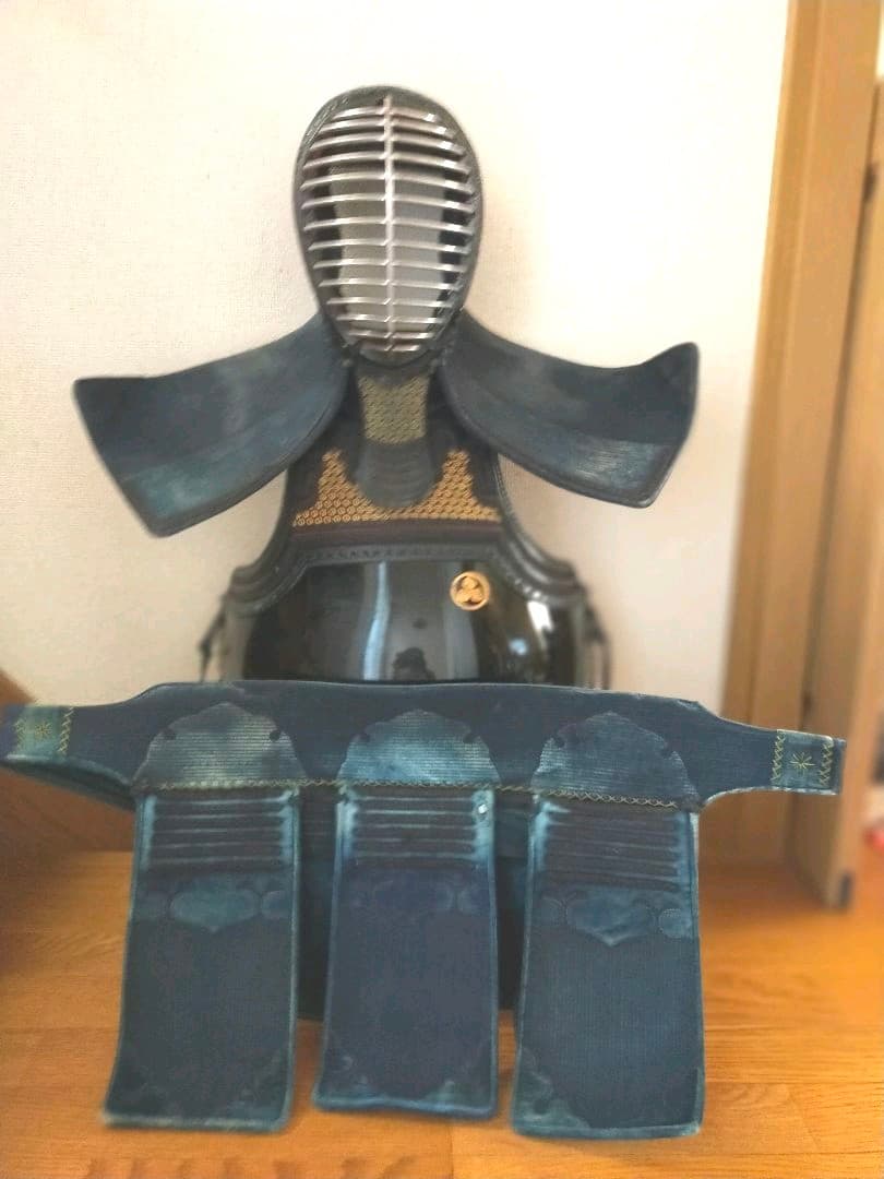 剣道防具（面、垂れ、胴)