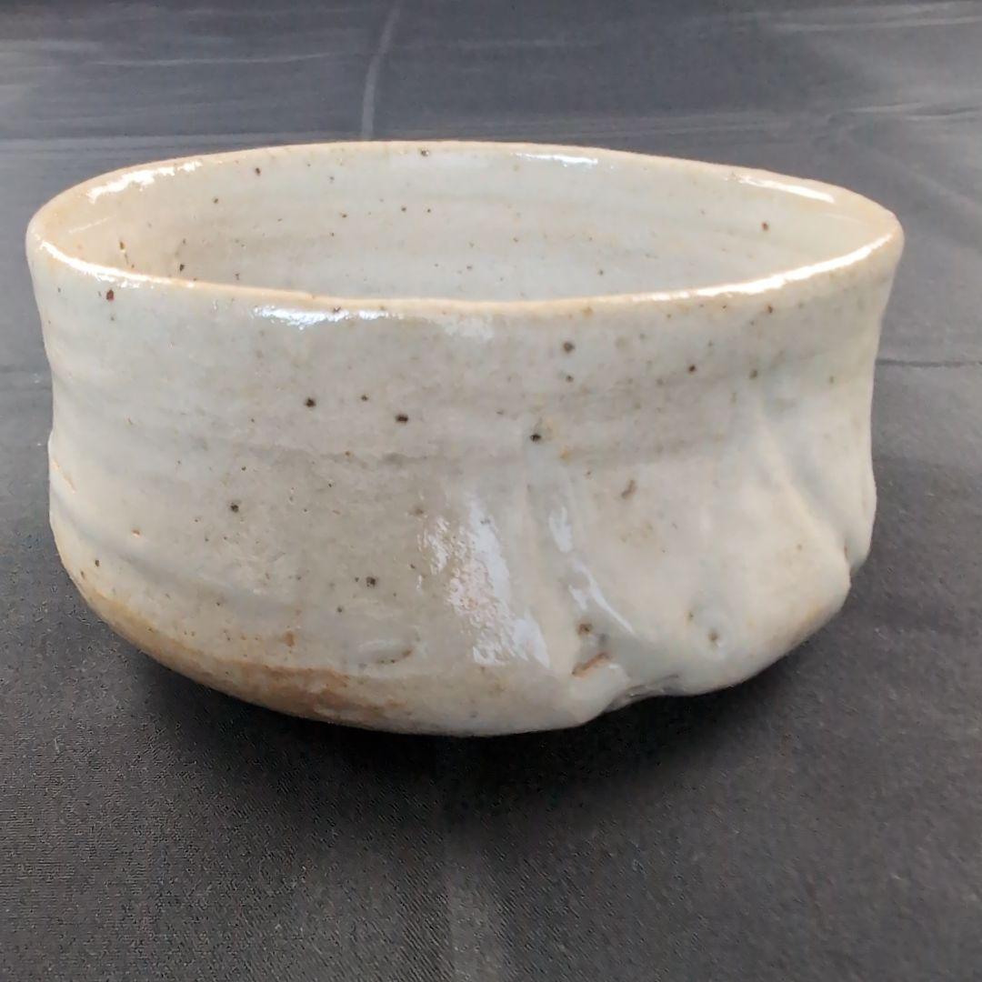 西岡小十 氏作 馬盥彫唐津茶碗 唐津茶碗 馬盥茶碗 白磁茶碗 合わせ箱付き