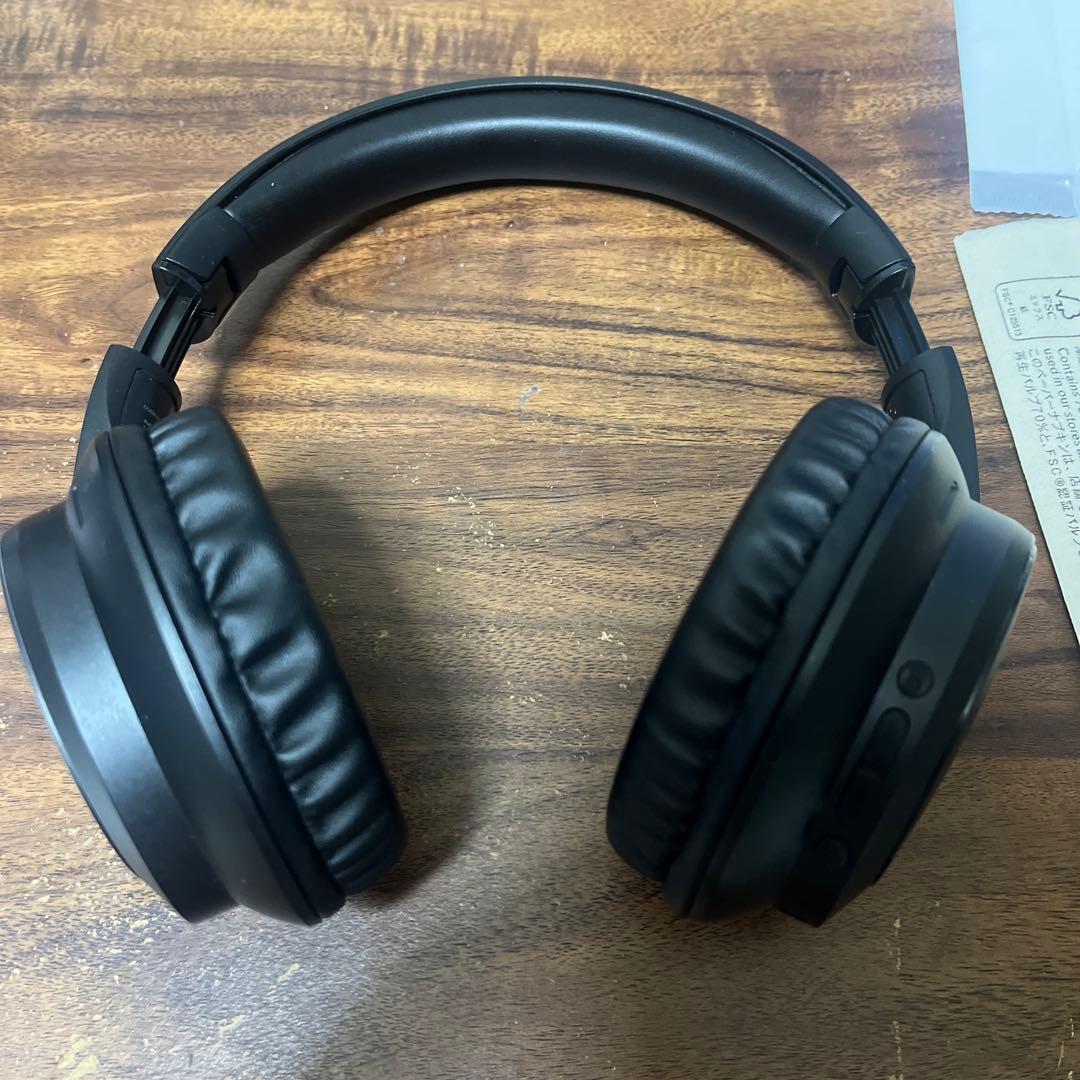 ブラック ワイヤレスヘッドホン オーバーイヤー型