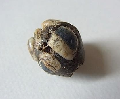 ★G2702★古代とんぼ玉 (A46)リアル！ 重層　8個の眼文　ガラスビーズ