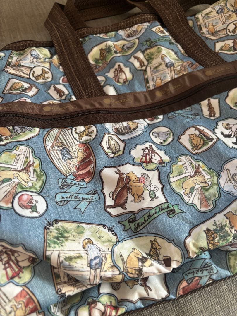 LeSportsac：ディズニークラシックプーコレクション　ウィークエンダー