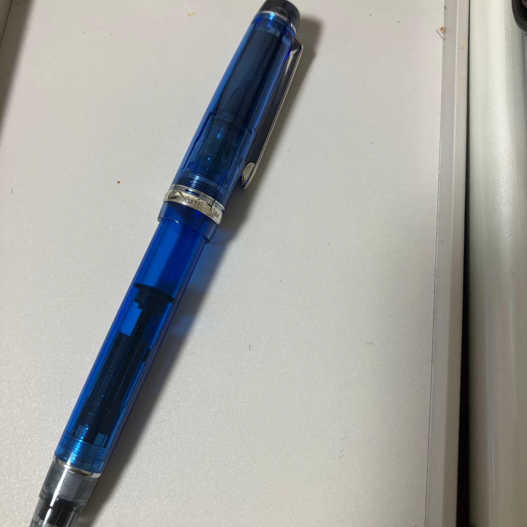 カスタムヘリテイジ92 M ブルー