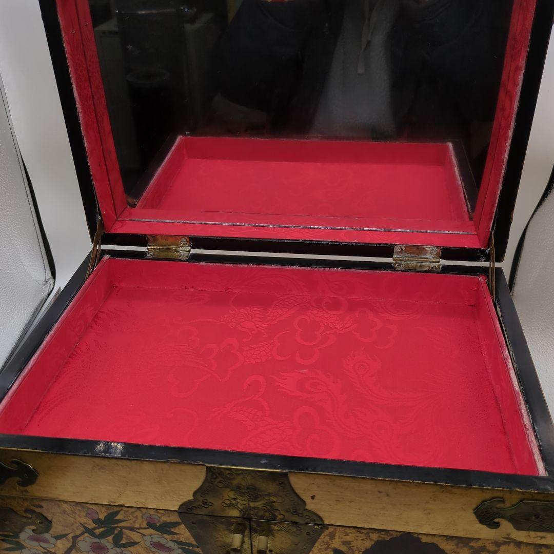 金箔装飾 花鳥模様 漆塗り　金色箱　宝石箱　骨董品　時代物　旧家　初出　蔵出