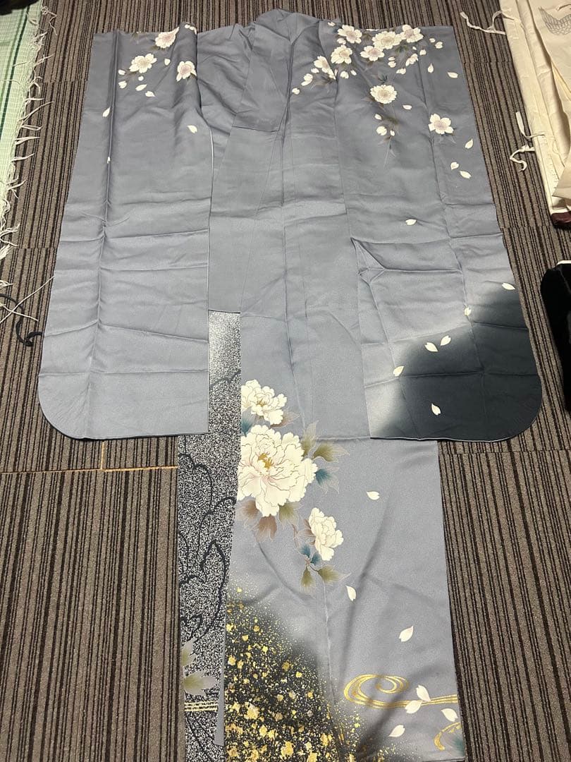 グレー 花柄 振袖