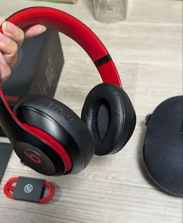 Beats Studio3 Wireless ブラック/レッド