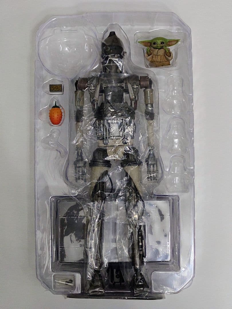 スターウォーズ　ホットトイズ　マンダロリアン　IG-12　HOTTOYS