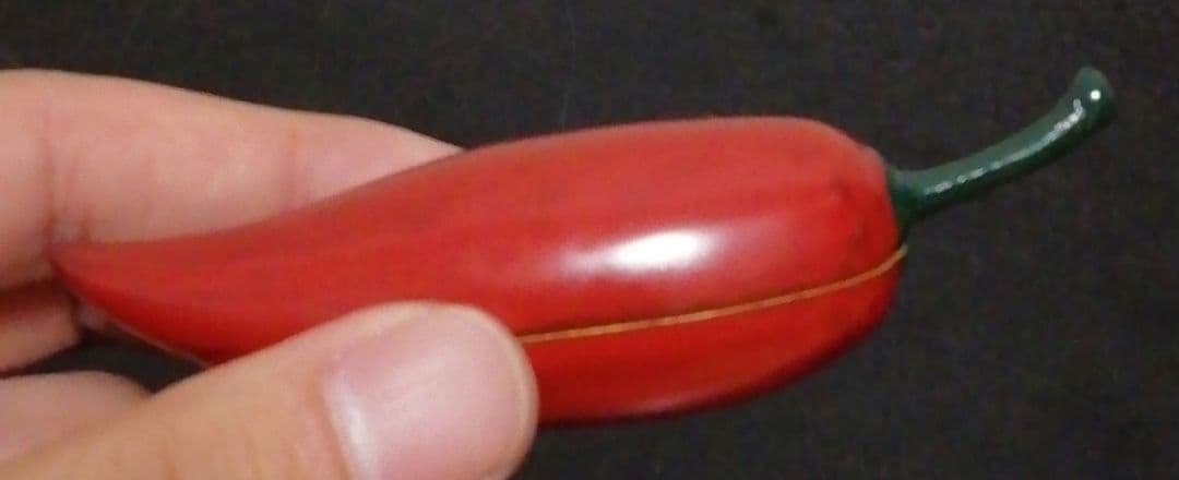 室岡修峰作　乾漆　唐辛子　香合　共箱　茶道具