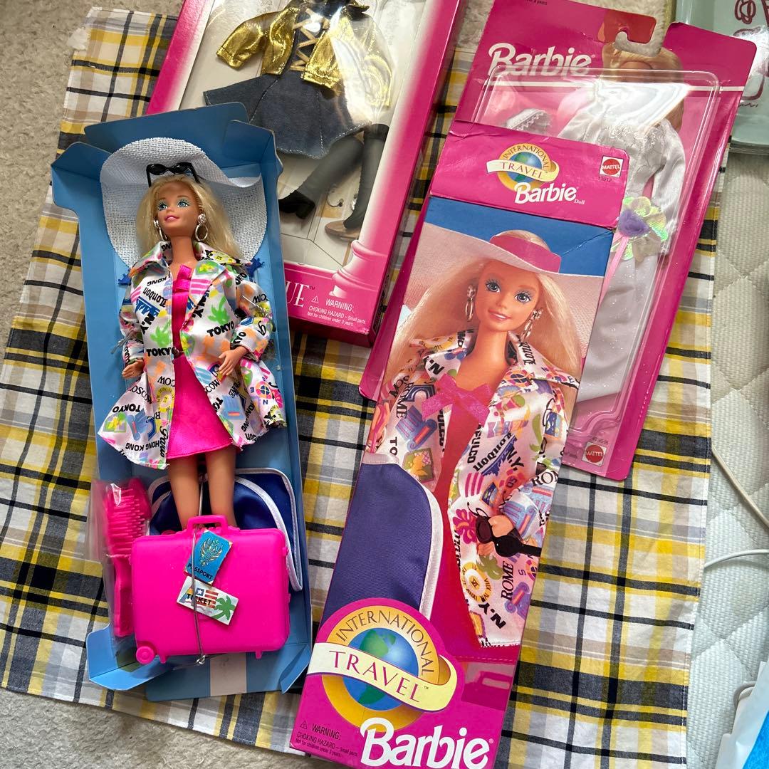 Barbie TRAVEL と衣装セット